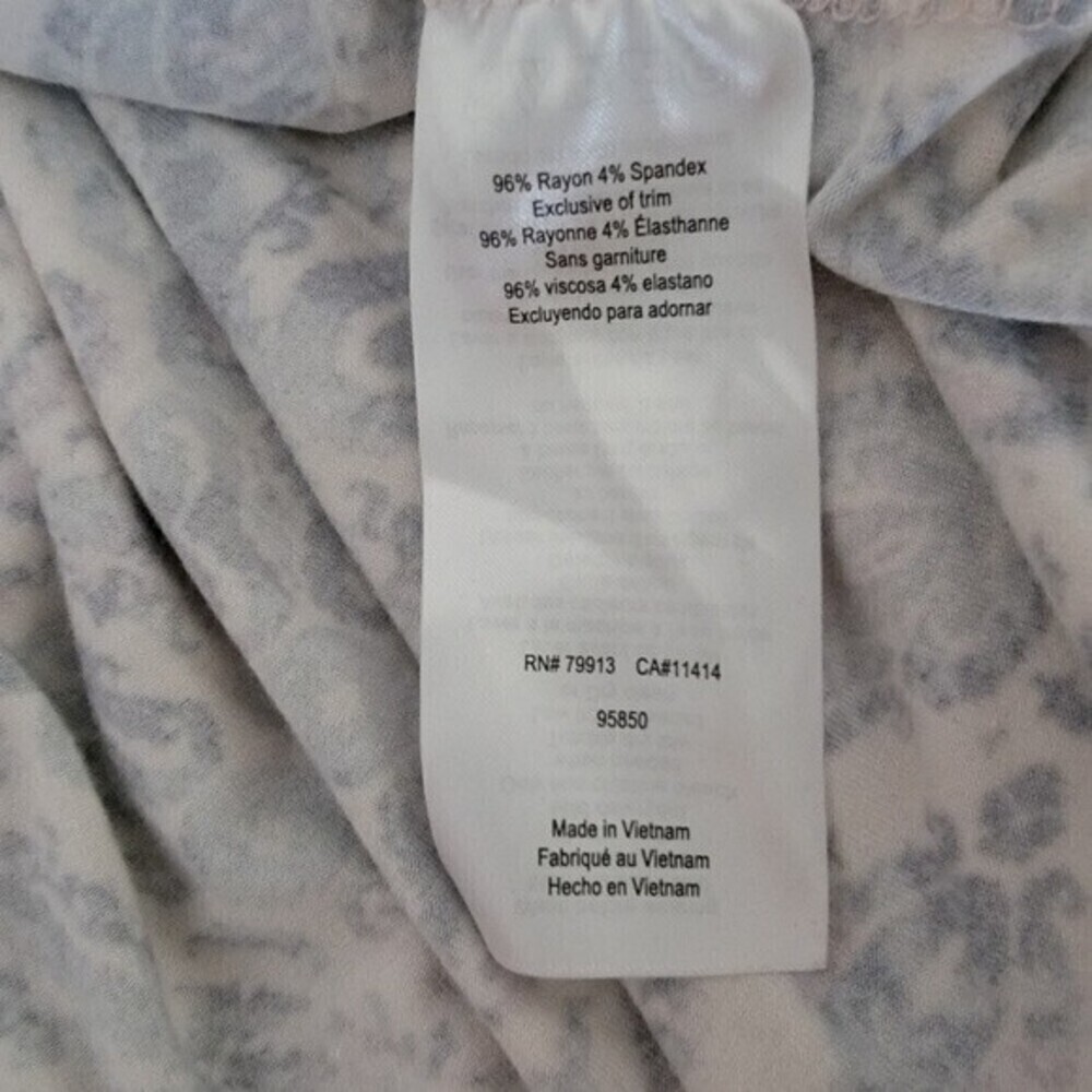 Jessica Simpson mixed print maternity dress - Picture 5 of 5